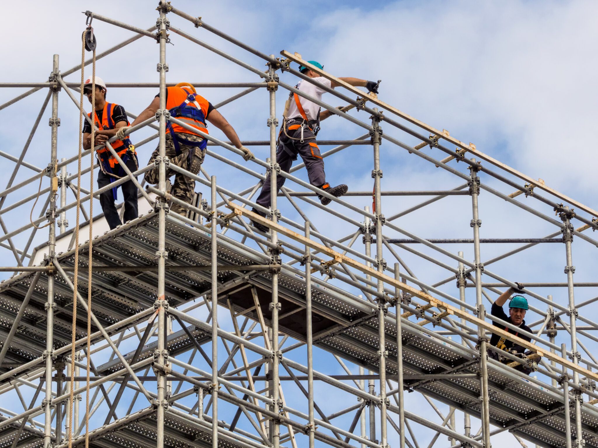 Workers on scaffolding (_5282768_1)